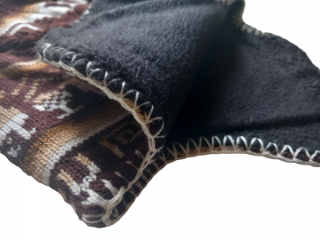 Muts met oorflappen 18