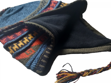 Muts met oorflappen 37