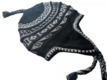 Muts met oorflappen 8