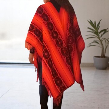 Poncho 6 photoroom 1