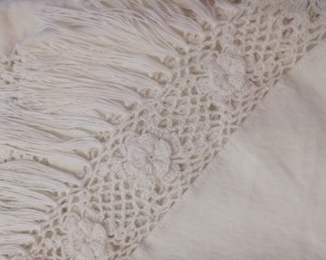 Witte alpaca wol cape