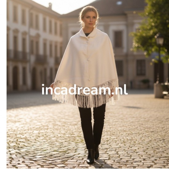 Alpaca cape 34