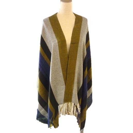 Beige blauwe baby alpaca omslagdoek