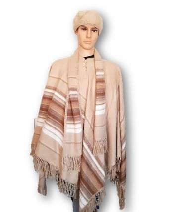Beige winter alpaca poncho