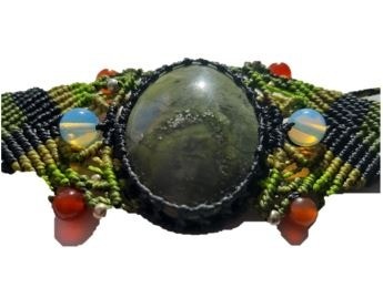 Labradoriet armband macrame