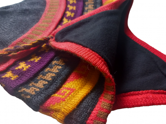 Muts met oorflappen 22