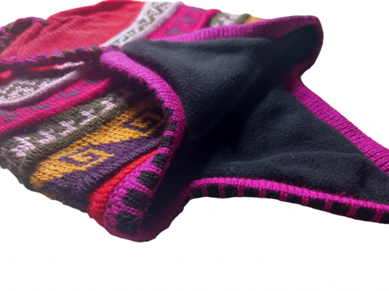 Muts met oorflappen 24