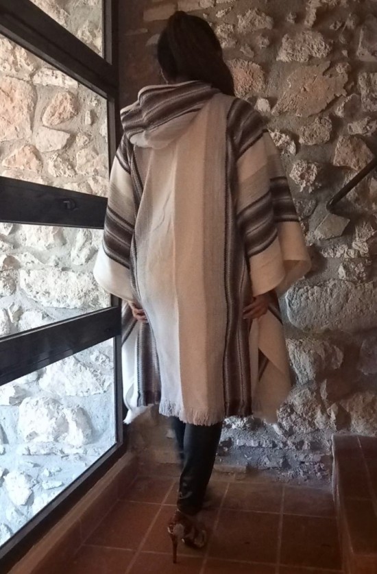 Poncho  20