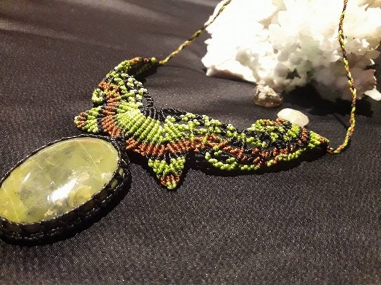 Tribal serpentine ketting