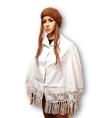 Witte alpaca cape