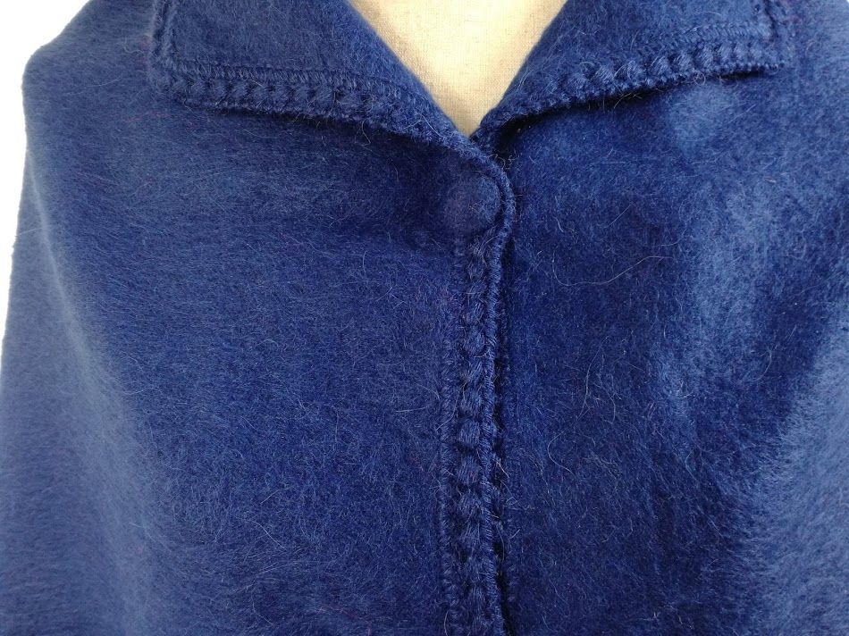 dames alpaca cape poncho blauw